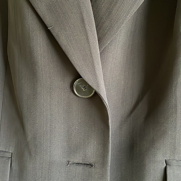 Jones New York Women’s 2 piece pantsuit - Picture 2 of 8